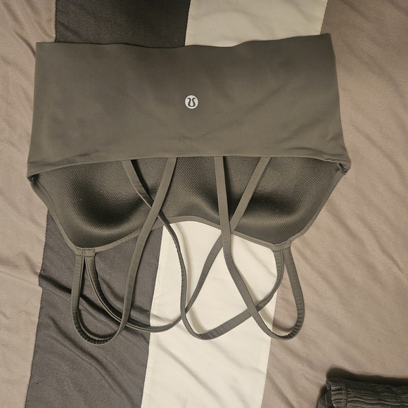 Lululemon Athletica Olive Strappy Bra - Picture 2 of 2